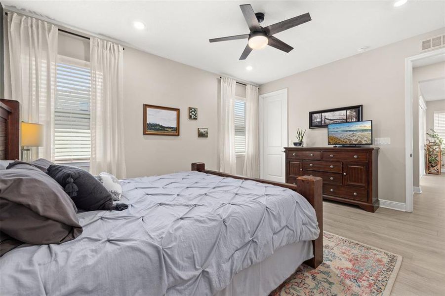 Furnished interior view inside a new home in Hartwood Landing, Clermont (Image 20).