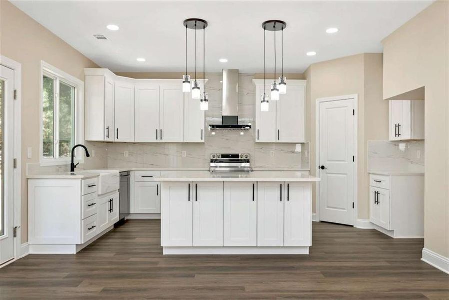 Furnished interior view inside a new home in , Jefferson (Image 6).