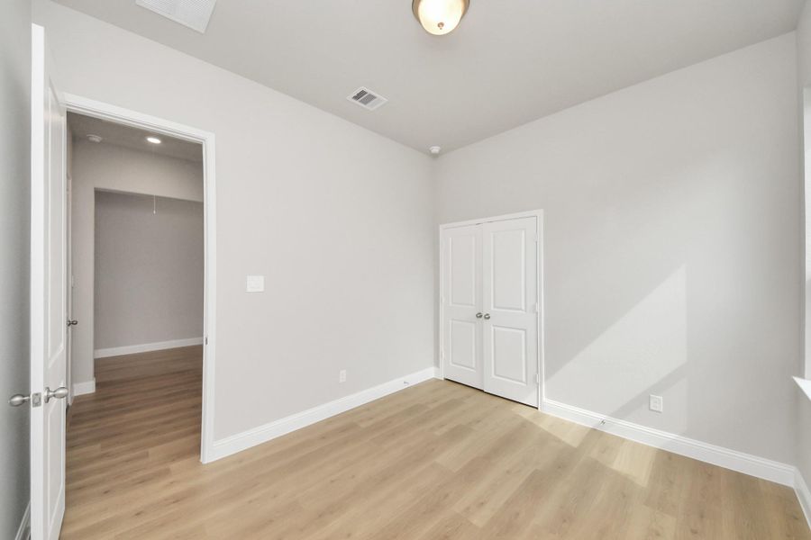 Spacious, unfurnished interior of a new home in Bridgeland: Heritage Collection, Cypress (Image 16). Spacious, unfurnished interior of a new home in Bridgeland: Heritage Collection, Cypress (Image 16).