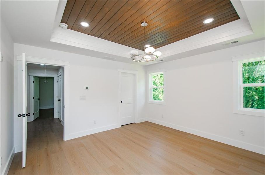 Spacious, unfurnished interior of a new home in , Gainesville (Image 29).