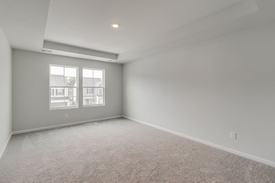 Spacious, unfurnished interior of a new home in Bluefield, Lexington (Image 24).