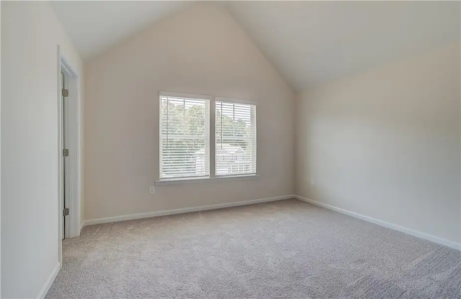 Spacious, unfurnished interior of a new home in , Lawrenceville (Image 12).