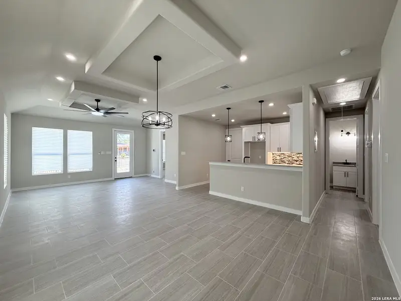 Spacious, unfurnished interior of a new home in , San Antonio (Image 25).