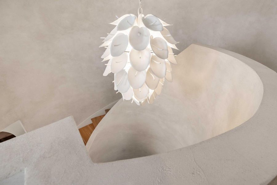 Close-up of interior finishes inside a home in , Charleston (Image 77).