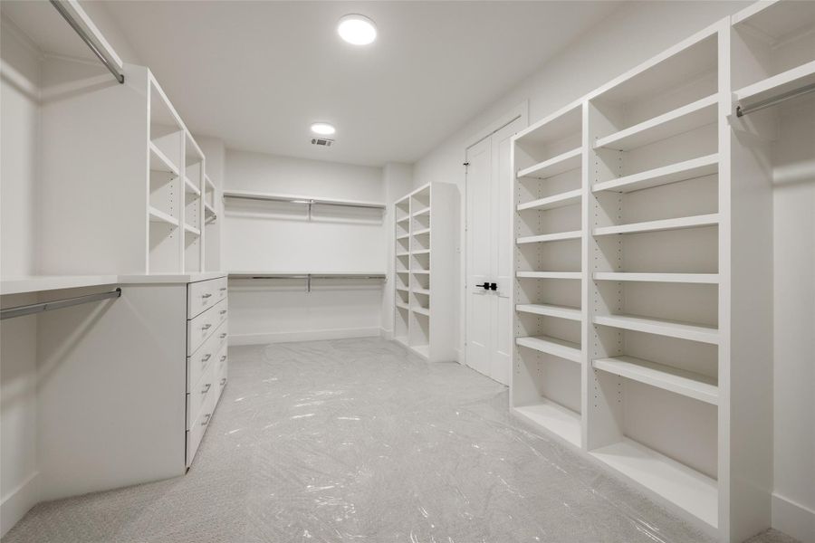 Image 44 of a home in .