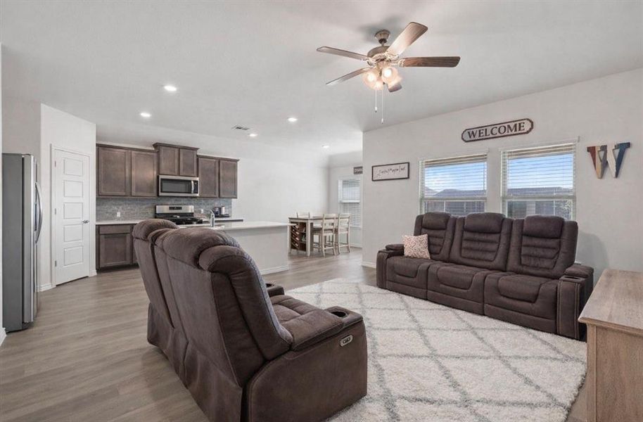 Furnished interior view inside a new home in , Lavon (Image 11).