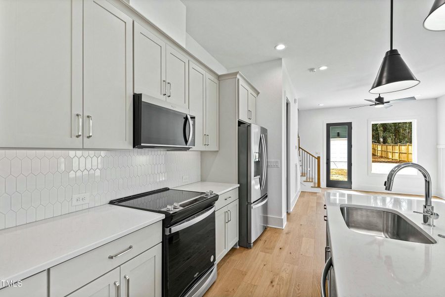 tempImage3R9FQe tempImage3R9FQe