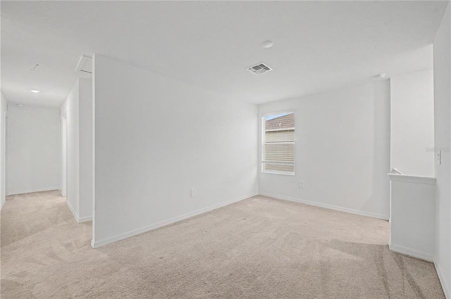 Spacious, unfurnished interior of a new home in Park East, Plant City (Image 35).