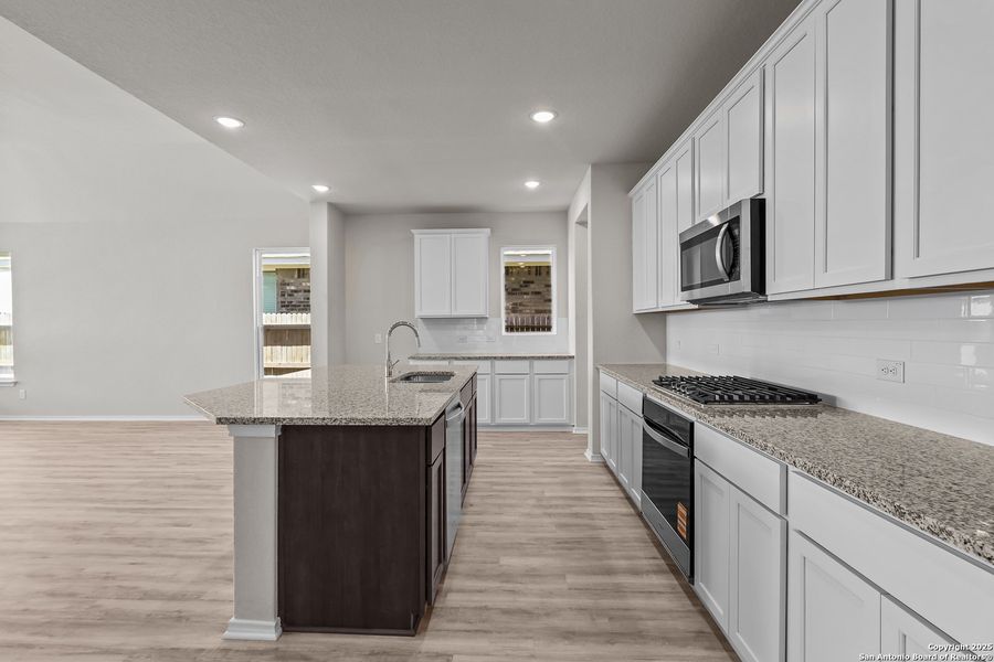 Furnished interior view inside a new home in Stillwater Ranch 45', San Antonio (Image 7). Furnished interior view inside a new home in Stillwater Ranch 45', San Antonio (Image 7).