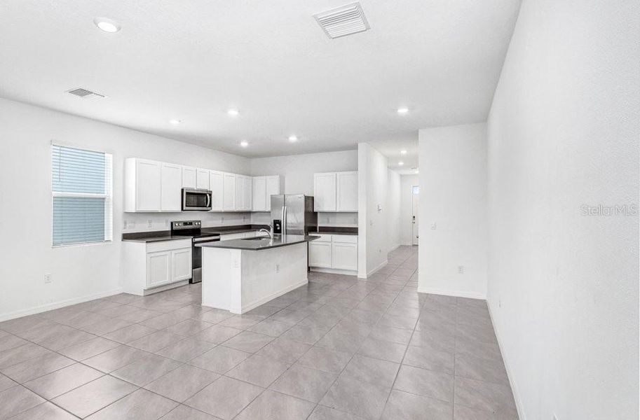 Furnished interior view inside a new home in , Apollo Beach (Image 11).