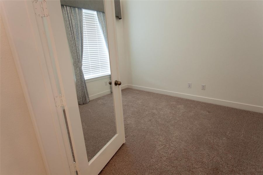Spacious, unfurnished interior of a new home in Candela, Richmond (Image 13).