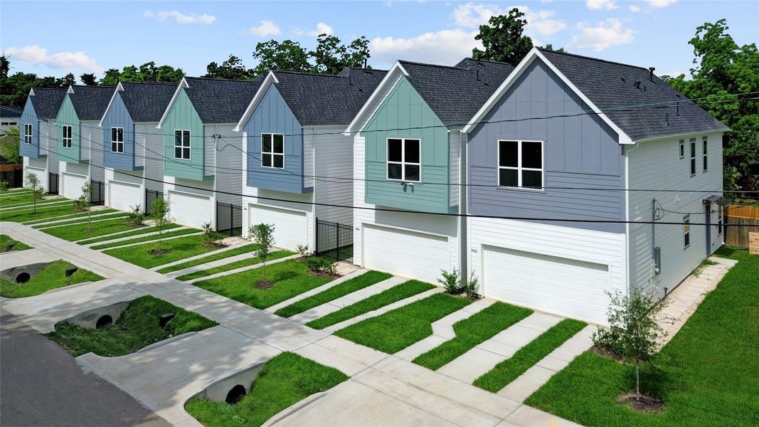 Welcome to Archers Villas! 7 stunning new 2-story contemporary residences by Setting Stone Builders. Welcome to Archers Villas! 7 stunning new 2-story contemporary residences by Setting Stone Builders.
