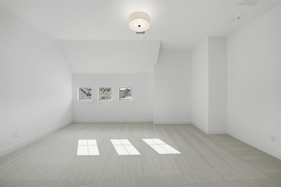 Spacious, unfurnished interior of a new home in Aster Park, McKinney (Image 29). Spacious, unfurnished interior of a new home in Aster Park, McKinney (Image 29).