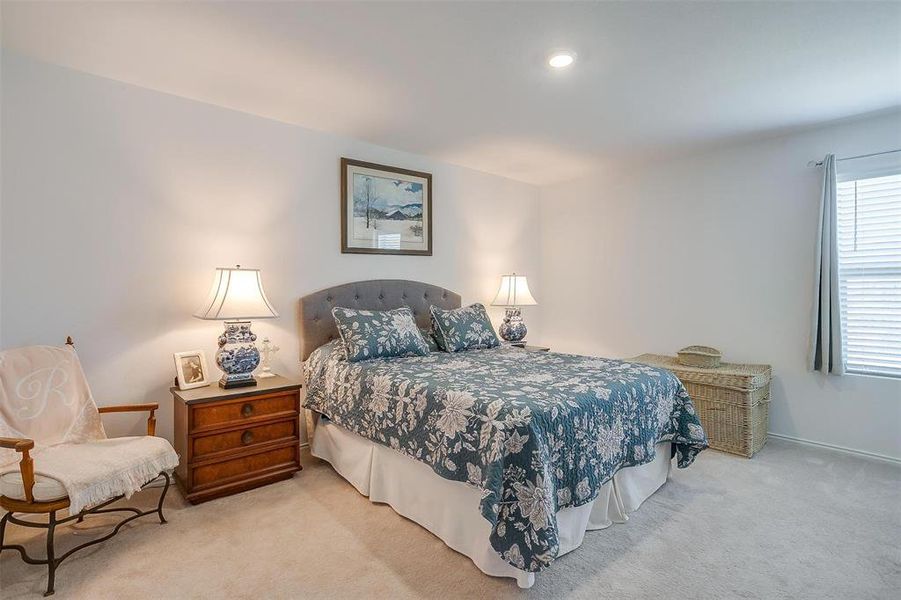 Furnished interior view inside a new home in , Fort Worth (Image 12).