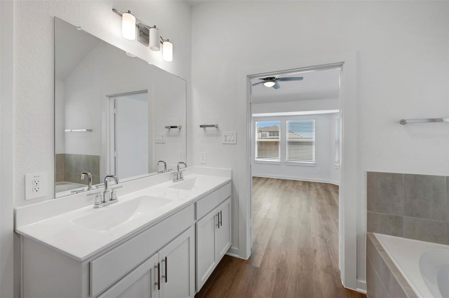 Furnished interior view inside a new home in Wildrye, Waller (Image 10).