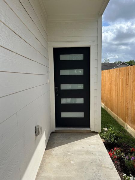 Exterior details and patio area of a home in , Houston (Image 24).