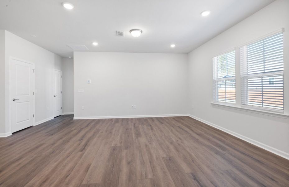 Spacious, unfurnished interior of a new home in Exchange at 401, Raleigh (Image 15).