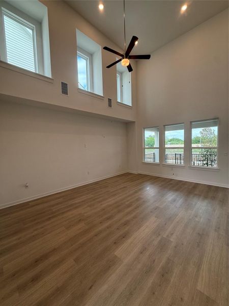 Spacious, unfurnished interior of a new home in Goodnight Ranch, Austin (Image 9).