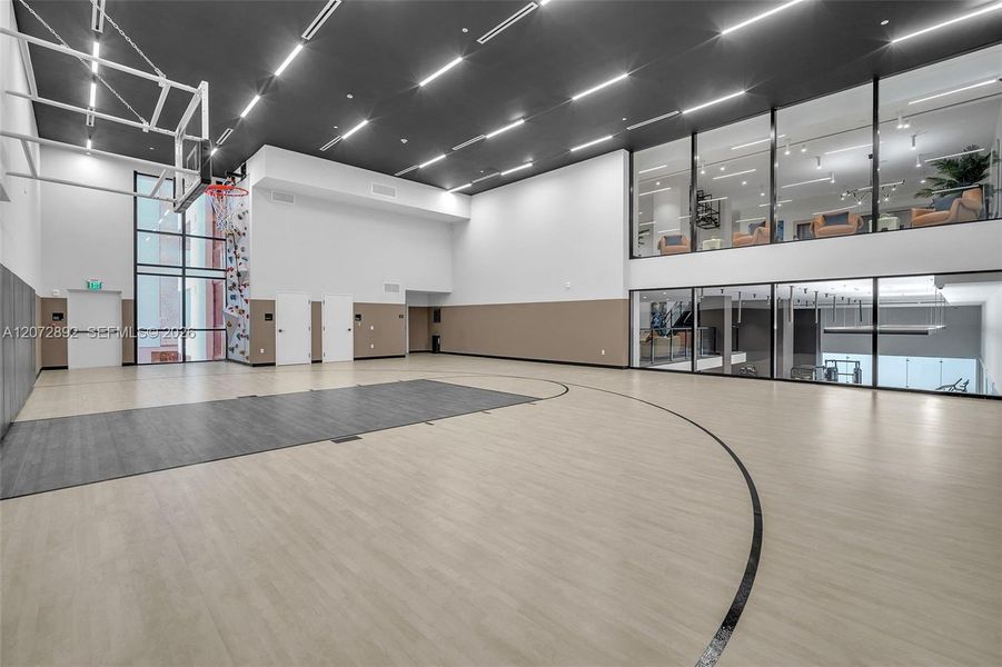 Community amenities in , Miami (Image 67).