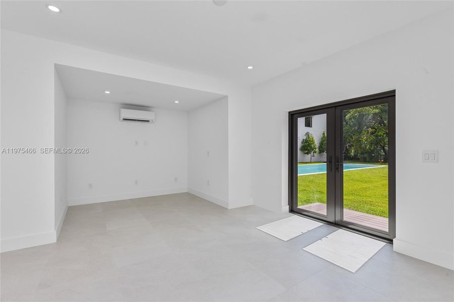 Spacious, unfurnished interior of a new home in , Pinecrest (Image 22).