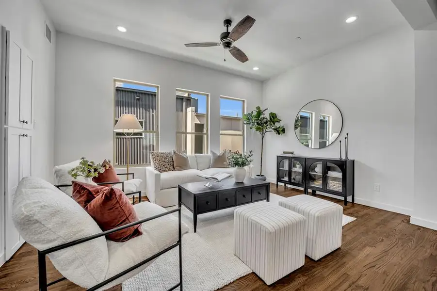 Furnished interior view inside a new home in , Dallas (Image 4). Furnished interior view inside a new home in , Dallas (Image 4).