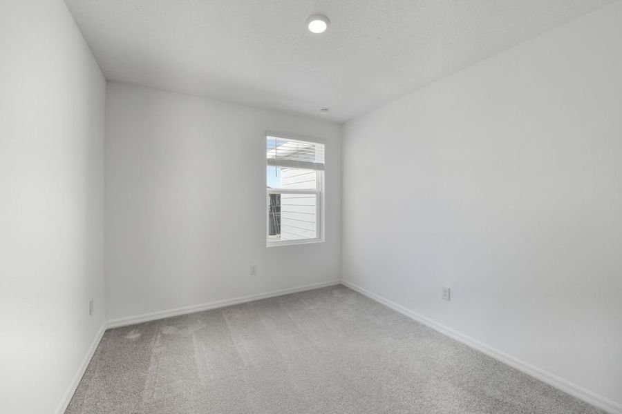 Spacious, unfurnished interior of a new home in Vinterra Townhomes, Nokomis (Image 10).