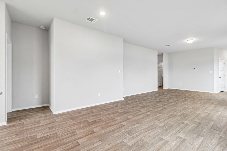 Spacious, unfurnished interior of a new home in Harvest Ridge, Elgin (Image 21). Spacious, unfurnished interior of a new home in Harvest Ridge, Elgin (Image 21).