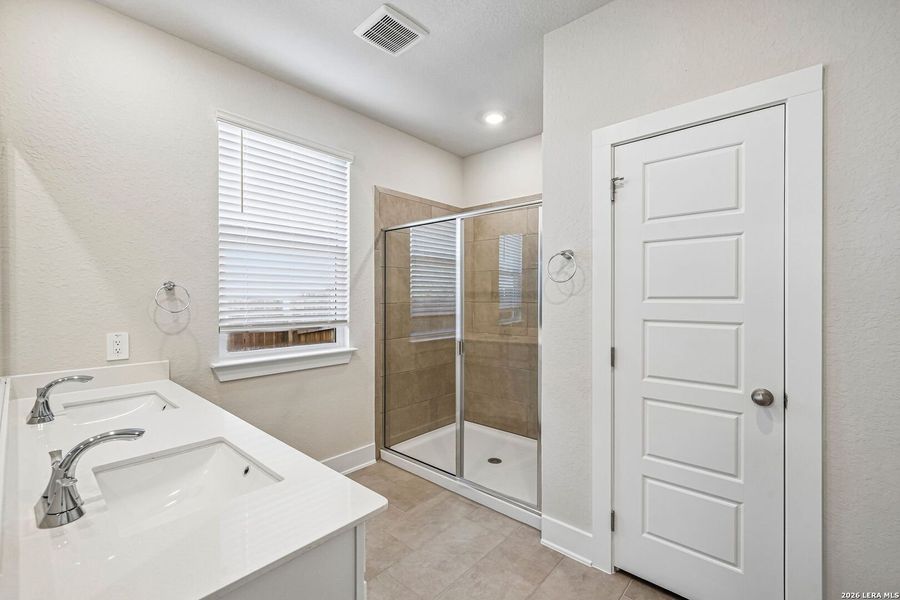 Furnished interior view inside a new home in Stetson Ridge, Marion (Image 11).
