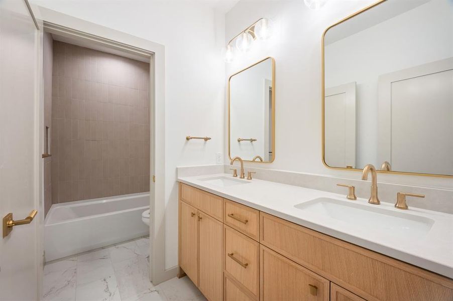 Furnished interior view inside a new home in , Dallas (Image 36).