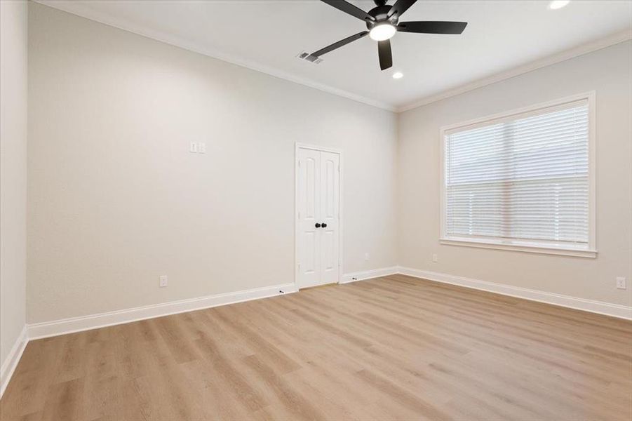 Spacious, unfurnished interior of a new home in , Hewitt (Image 15).