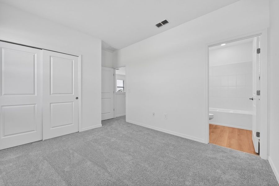 Spacious, unfurnished interior of a new home in Westview Community Group Page, Poinciana (Image 24).