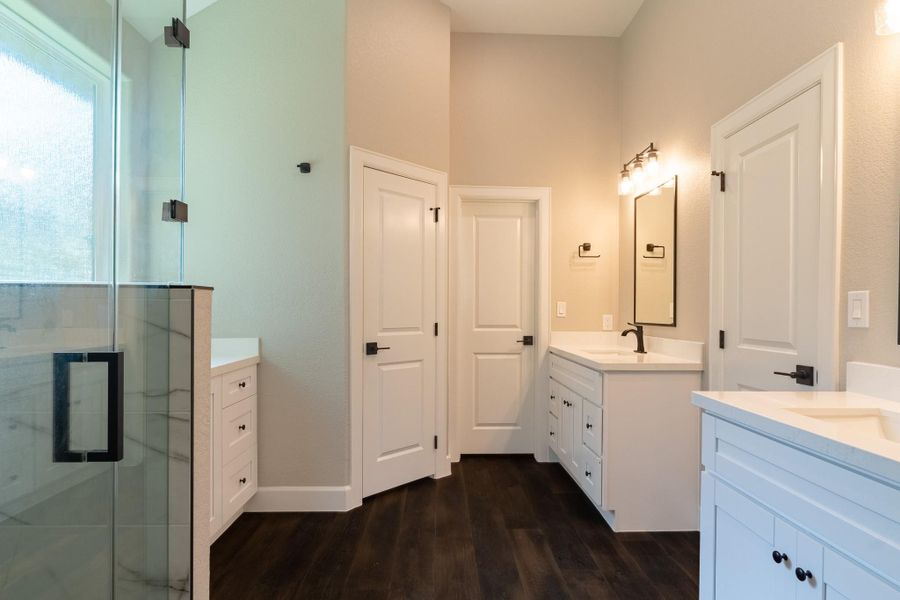 Furnished interior view inside a new home in , Huntsville (Image 9).