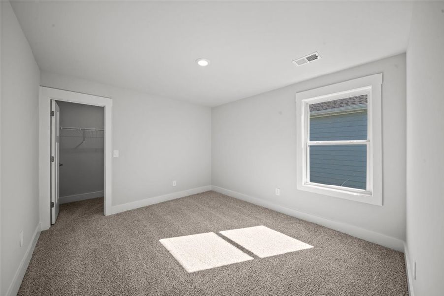 Spacious, unfurnished interior of a new home in Riverwood Farm, Piedmont (Image 27). Spacious, unfurnished interior of a new home in Riverwood Farm, Piedmont (Image 27).