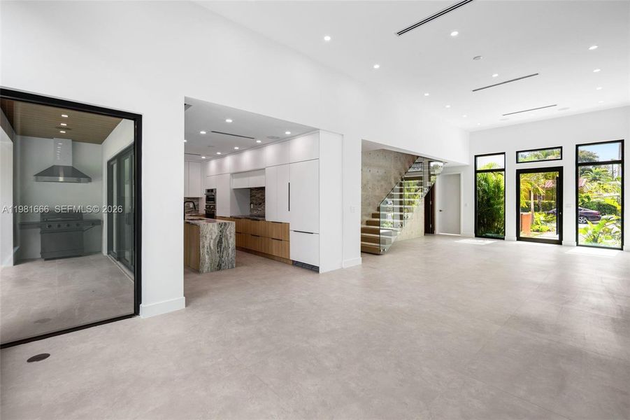 Spacious, unfurnished interior of a new home in , Miami (Image 20).