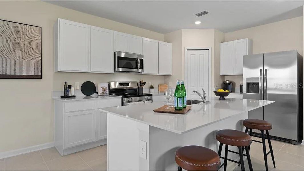 Furnished interior view inside a new home in Hunt Club Groves, Lake Wales (Image 7).
