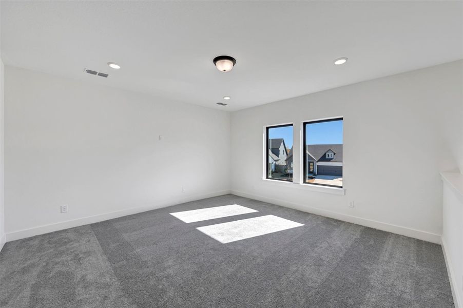 Spacious, unfurnished interior of a new home in ARTAVIA 50' Homesites, Conroe (Image 31). Spacious, unfurnished interior of a new home in ARTAVIA 50' Homesites, Conroe (Image 31).