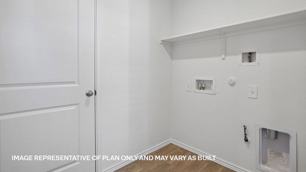 Spacious, unfurnished interior of a new home in Durango, Mustang Ridge (Image 14).