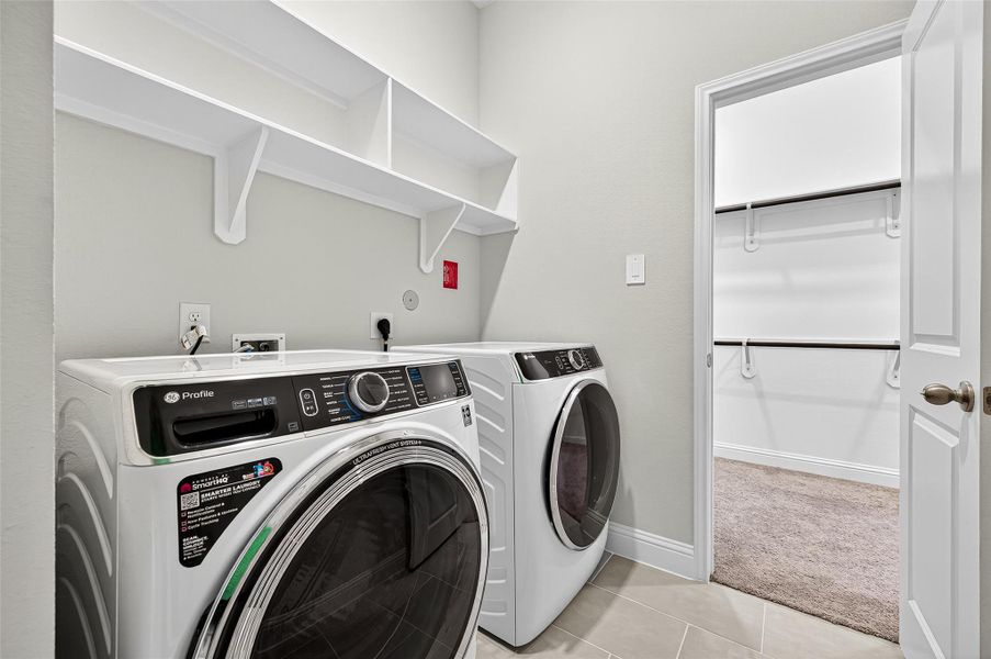 Close-up of interior finishes inside a home in Jordan Ranch: Signature Series, Katy (Image 15).