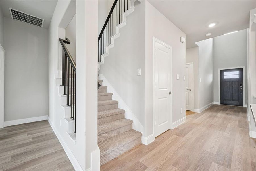 Spacious, unfurnished interior of a new home in Eastridge - Signature Series, McKinney (Image 24).