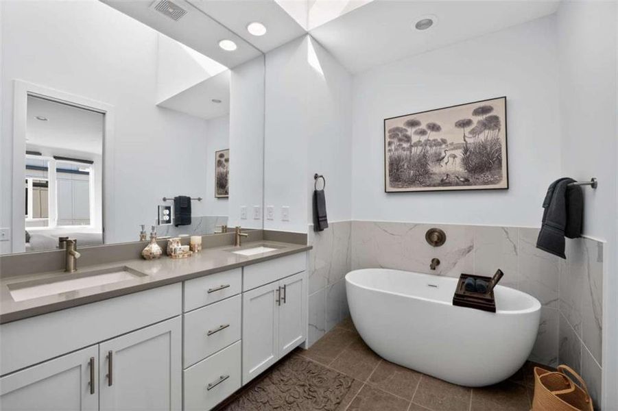 Furnished interior view inside a new home in , Atlanta (Image 32). Furnished interior view inside a new home in , Atlanta (Image 32).