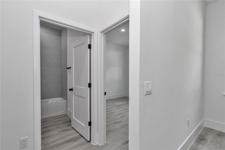 Spacious, unfurnished interior of a new home in , Dunnellon (Image 31). Spacious, unfurnished interior of a new home in , Dunnellon (Image 31).