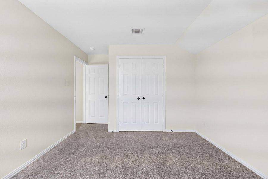 Spacious, unfurnished interior of a new home in , Temple (Image 20).