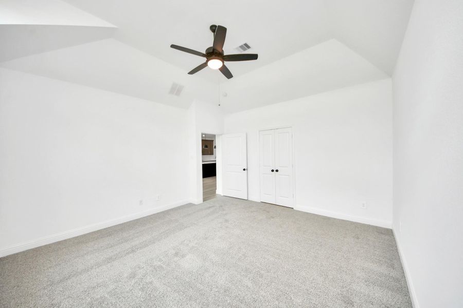 Spacious, unfurnished interior of a new home in Bridgeland: Signature Collection, Cypress (Image 17). Spacious, unfurnished interior of a new home in Bridgeland: Signature Collection, Cypress (Image 17).