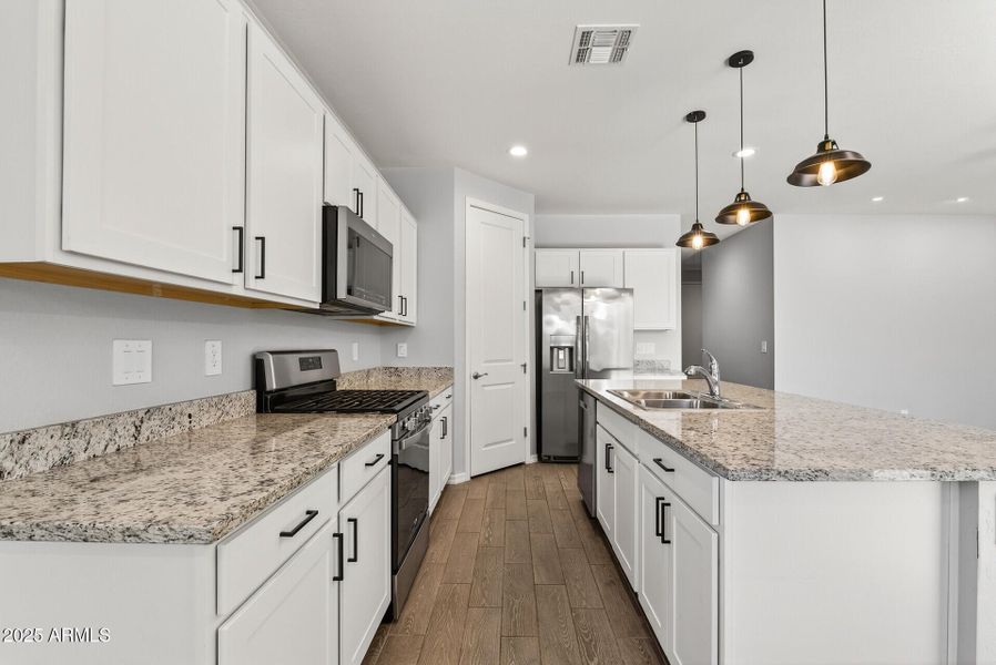 19_11233_E_Upton_Ave69_mls