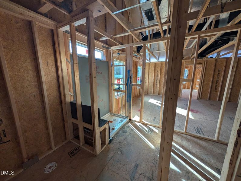 PXL_20251115_185058901