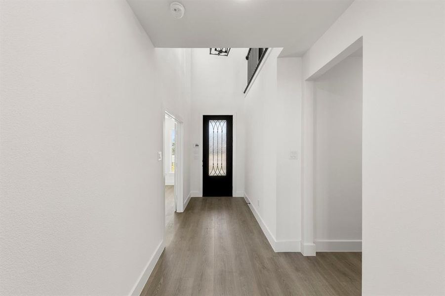 Spacious, unfurnished interior of a new home in Valencia on The Lake, Little Elm (Image 20).