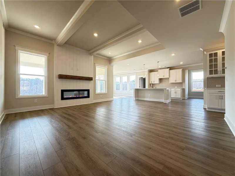 Spacious, unfurnished interior of a new home in Ponderosa Farms Manor, Gainesville (Image 49).
