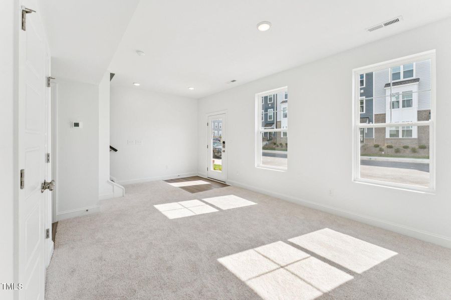 6-web-or-mls-DSC09240 6-web-or-mls-DSC09240