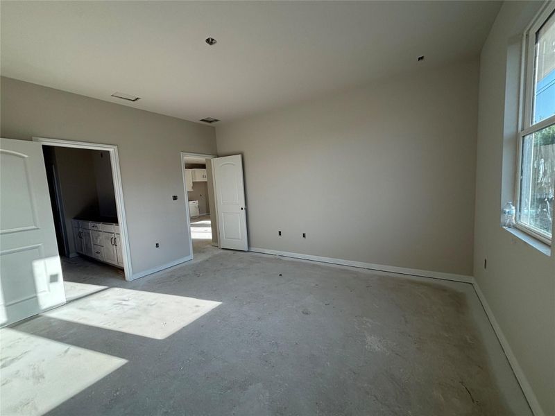 Spacious, unfurnished interior of a new home in Covered Bridge, Hutto (Image 23). Spacious, unfurnished interior of a new home in Covered Bridge, Hutto (Image 23).
