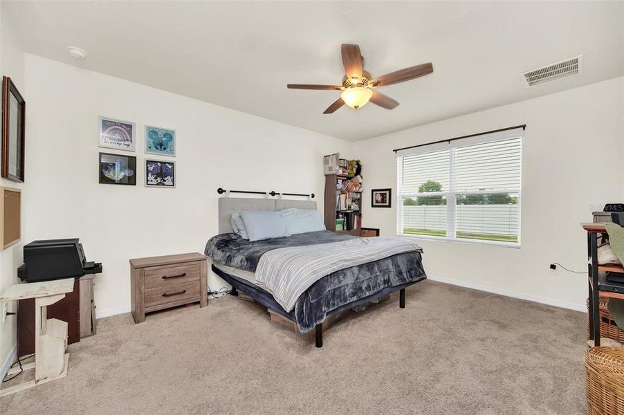 Furnished interior view inside a new home in Greenbrier, Tavares (Image 17).